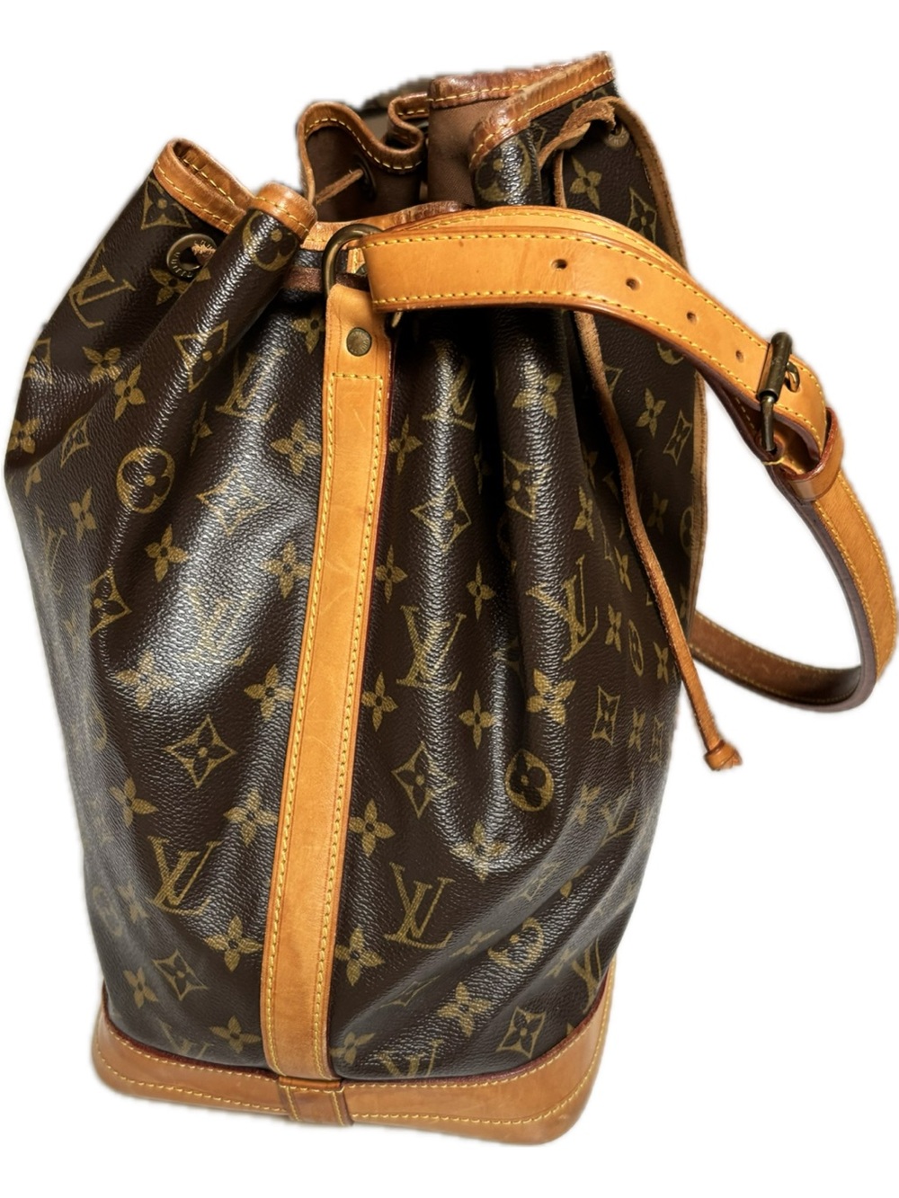 Authentic Louis Vuitton Noe Monogram Drawstring Shoulder Bag in Brown and Tan